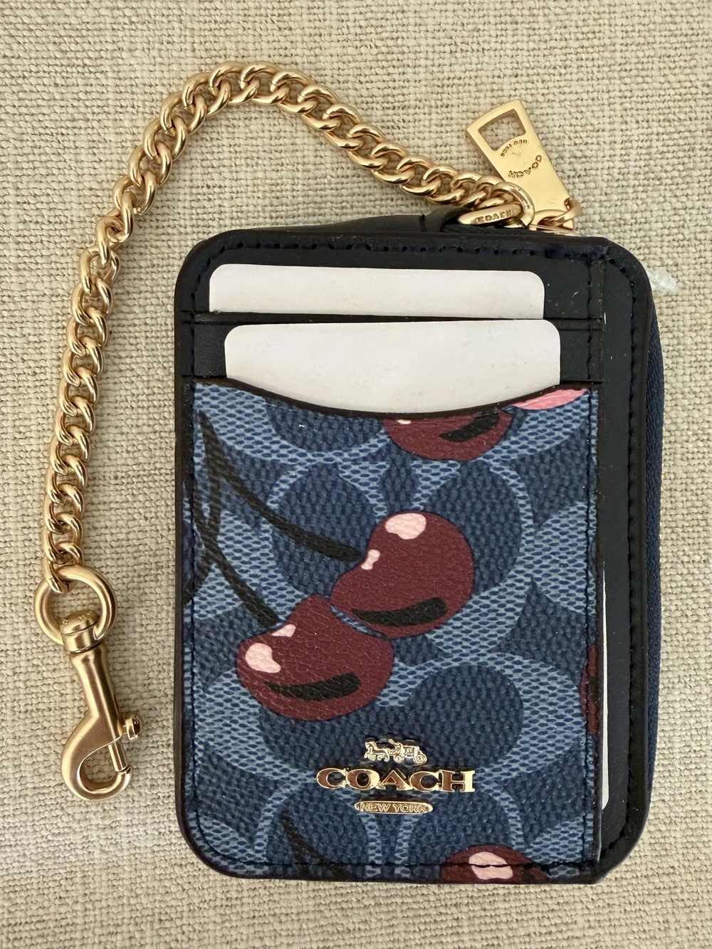Coach Zip Card Case In Signature Canvas With Cherry Print